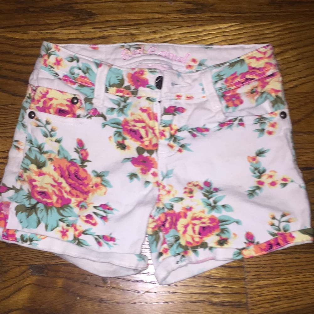 Girls shorts